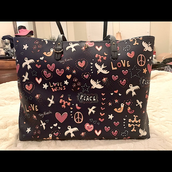 Tory Burch Handbags - Tory Burch Tote bag - Peace
